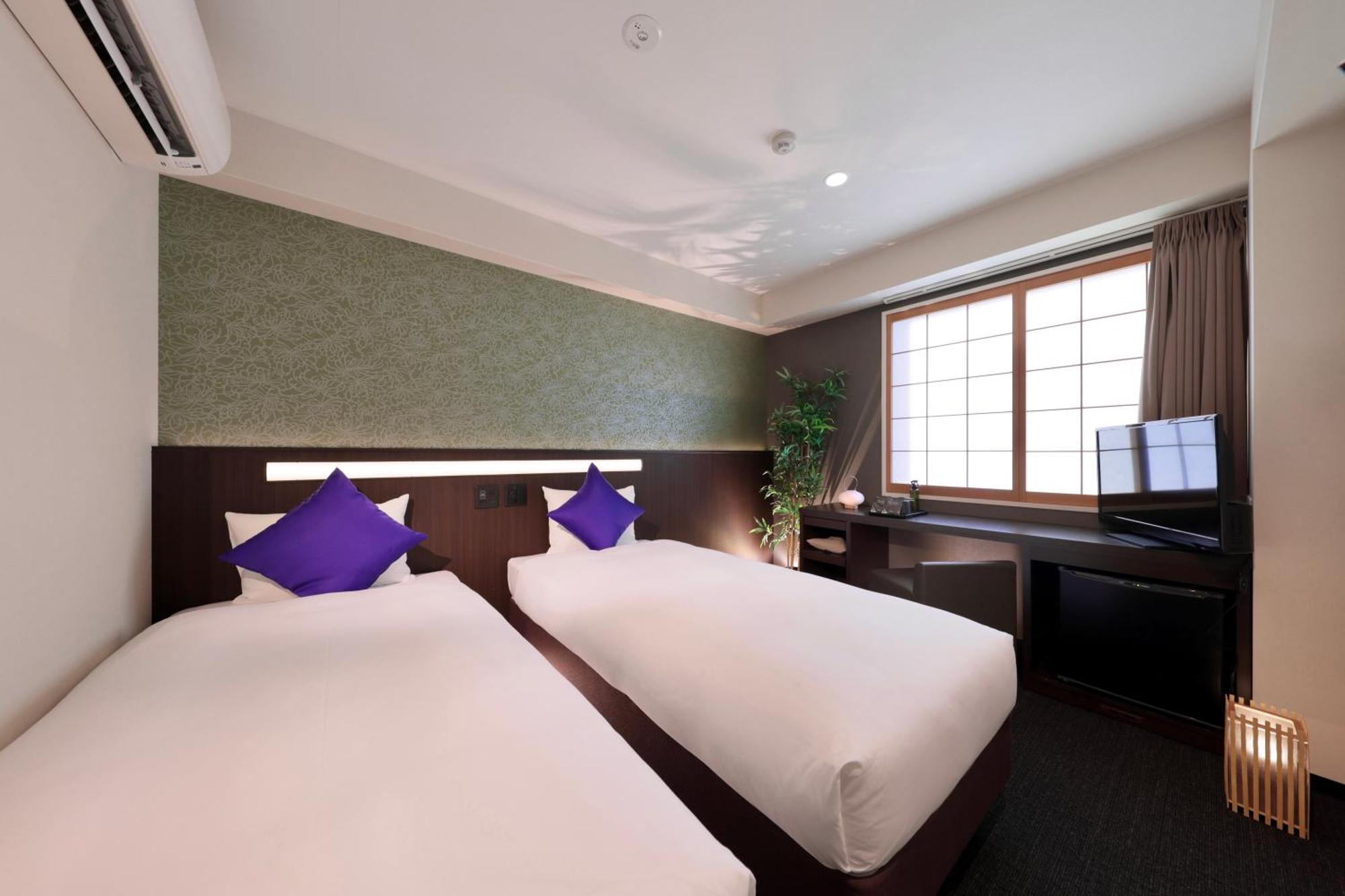 Marutamachi Crystal Hotel Кіото Екстер'єр фото